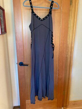 NWT HOT TOPIC  Maxi Dress with Grommet Straps Size L